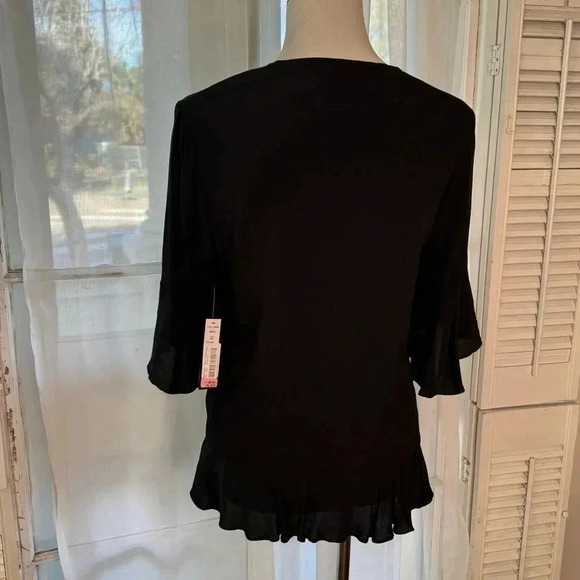 3/4 Bell Sleeve top - Picture 3 of 5